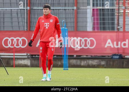 Muenchen, Deutschland. 10th Dec, 2023. Minjae Kim (FC Bayern Muenchen, #03), Oeffentliches Training, FC Bayern Muenchen, Fussball, Saison 23/24, 10.12.2023, Foto: Eibner-Pressefoto/Jenni Maul Credit: dpa/Alamy Live News Stock Photo