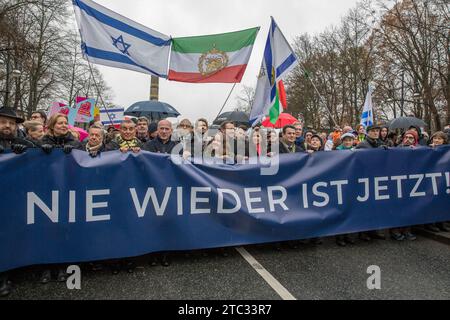 Berlin, Germany. 10th Dec, 2023. On December 10, 2023, a considerable crowd convened in Berlin, Germany, for a protest titled ''Solidarity event for peaceful and respectful coexistence in our city and our country. Against antisemitism, racism, and xenophobia.'' Starting at 1 PM at the Victory Column (Grosser Stern), this demonstration proceeded along Strasse des 17. Juni and concluded at the Brandenburg Gate. The event attracted a diverse array of participants, emerging as a collective response to the ongoing conflict that commenced on October 7, 2023, between Israel and Hamas-led Palestini Stock Photo