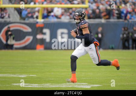 Chicago, United States. 10th Dec, 2023. Chicago Bears quarterback Justin Fields (1) runs with the ball against the Detroit Lions at Soldier Field in Chicago on Sunday, December 10, 2023. Photo by Mark Black/UPI Credit: UPI/Alamy Live News Stock Photo