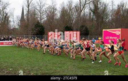 Brussels, Belgium. 10th Dec, 2023. Start of the women’s U23 race at the SPAR European Cross Country Championships, Laeken Park in Brussels, Belgium on 10th December 2023. Photo by Gary Mitchell Credit: Gary Mitchell, GMP Media/Alamy Live News Stock Photo