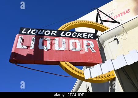 LONG BEACH, CALIFORNIA - 6 DEC 2023: Liquor Locker sign on 2nd Street in Belmont Shore. Stock Photo