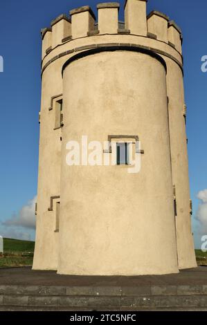 Liscannor – Torre O'Brien al tramonto Stock Photo