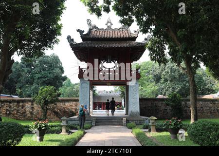 (231211) -- BEIJING, Dec. 11, 2023 (Xinhua) -- This photo taken on May 15, 2019 shows the Khue Van Cac, the Constellation of Literature Pavilion, in Van Mieu-Quoc Tu Giam (Temple of Literature) in Hanoi, capital of Vietnam.  The Vietnamese capital city of Hanoi, located on the Red River Delta, is an ancient city with a history of more than a thousand years. With natural scenery and subtropical city view, it draws lots of visitors from home and abroad. (Xinhua/Wang Di) Stock Photo