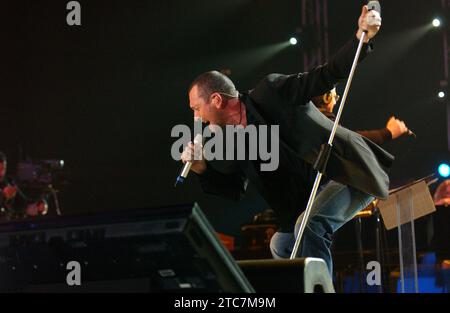 Milan Italy 2005-03-21 : Biagio Antonacci,Italian singer, during live concert at the 'Music For Asia' musical event at the Forum d'Assago Stock Photo