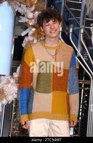 New York, NY, USA. 11th Dec, 2023. Van Crosby pictured as the cast of Apple TV  The Family Plan promote the filmÕs premiere at the Empire State Building in New York City on December 11, 2023. Credit: Mpi099/Media Punch/Alamy Live News Stock Photo