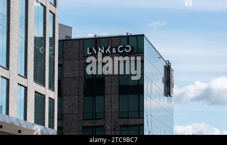 Gothenburg, Sweden - April 03 2022: Lynk and Co logo on the facade of an office building. Stock Photo