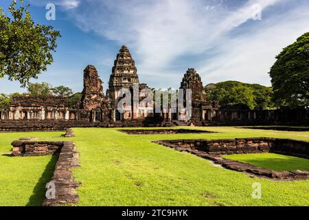 Phimai Historical Park, Ancient Khmer temple, Nakhon Ratchasima, Isan, Thailand, Southeast Asia, Asia Stock Photo