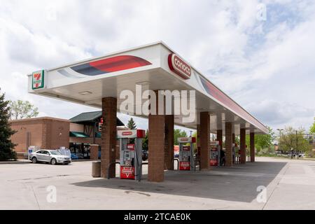 A Conoco Gas station with a 7-Eleven convenience store in Denver ...