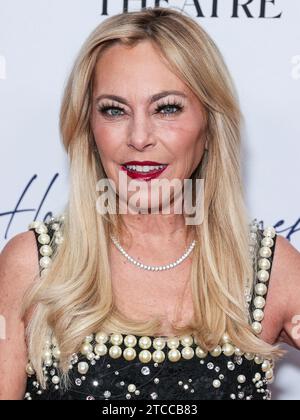 Sutton Stracke arrives at the American Ballet Theatre's Annual Holiday