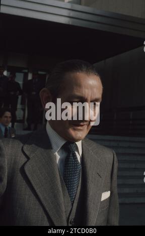 Madrid, November 9, 1975. Don Torcuato Fernández Miranda leaving the La Paz health residence, where Francisco Franco remains admitted. Credit: Album / Archivo ABC / Jaime Pato Stock Photo