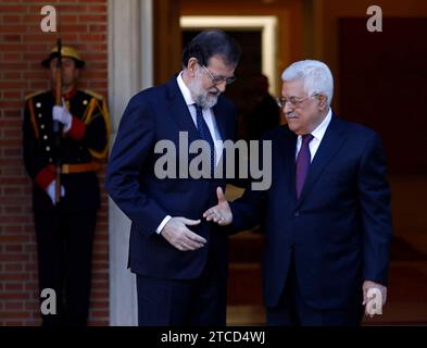 Madrid, 11/20/2017. The President of the Government Mariano Rajoy receives the President of the Palestinian National Authority Mahmoud Abbas at La Moncloa. Photo: Oscar del Pozo ARCHDC. Credit: Album / Archivo ABC / Oscar del Pozo Stock Photo