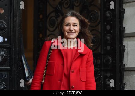 London, England, UK. 12th Dec, 2023. Secretary of State for Digital, Culture, Media and Sport, LUCY FRAZER, arrives at Downing Street for a Cabinet Meeting. (Credit Image: © Thomas Krych/ZUMA Press Wire) EDITORIAL USAGE ONLY! Not for Commercial USAGE! Stock Photo