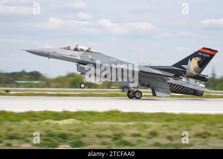 KONYA, TURKIYE - MAY 09, 2023: Turkish Air Force Aerobatic Demonstration Aircraft SoloTurk General Dynamics F-16C Fighting Falcon (4R-27) displayed at Stock Photo