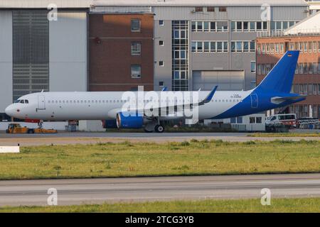 Der Airbus A321-251NX A21N der Fluglinie Jet2 mit der