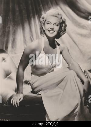 Lana Turner Iconic Studio Photograph MGM Stock Photo - Alamy