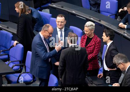 Friedrich Merz, Bundestag DEU, Deutschland, Germany, Berlin, 28.11.2023 Friedrich Merz , Vorsitzender der CDU und Oppositionsfuehrer, Jens Spahn , stellvertretender Vorsitzender der CDU/CSU-Bundestagsfraktion CDU, und Silvia Breher v.l.n.r. waehrend einer Debatte bei einer Sitzung außerhalb des Deutschen Bundestages über eine Erklärung an den Bundestag zur Haushaltsentscheidung im Deutschen Bundestag in Berlin, Deutschland en: Friedrich Merz , chairman of the CDU and opposition leader, Jens Spahn , deputy chairman of the CDU/CSU parliamentary group CDU, and Silvia Breher from left to right dur Stock Photo