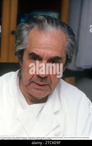Åke Senning Swedish cardiac surgeon who implanted the first human ...
