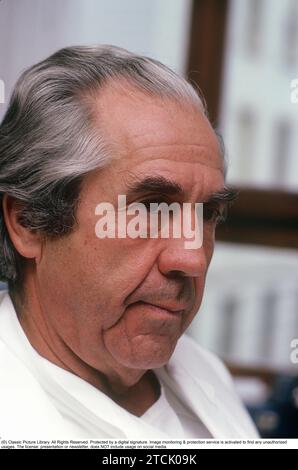 Åke Senning Swedish cardiac surgeon who implanted the first human ...