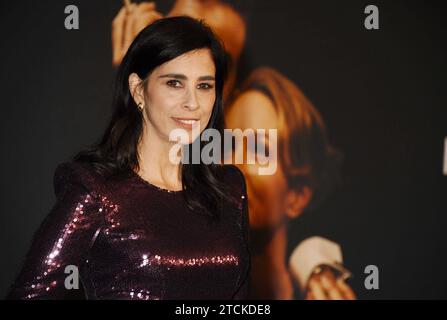 LOS ANGELES, CALIFORNIA - DECEMBER 12: Sarah Silverman attends Netflix s Maestro Los Angeles photo call at the Academy Museum of Motion Pictures on December 12, 2023 in Los Angeles, California. Copyright: xJeffreyxMayerx Stock Photo