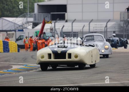 2023 Le Mans Legends Parade - 1950 Cadillac Series 61 Le Monstre Stock Photo