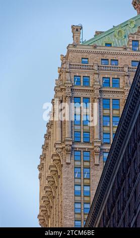 Helmsley Building (former New York Central Building) detail: the northern tower façade, below the green copper roof and cupola. Stock Photo