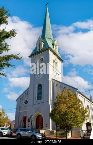 St. George's Episcopal Church on Princess Anne Street in historic Fredericksburg, Virginia Stock Photo
