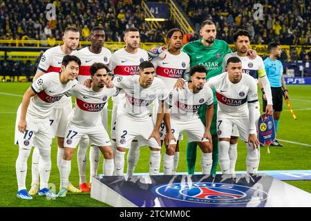 DORTMUND, GERMANY - DECEMBER 13: Bradley Barcola (Paris Saint-Germain ...