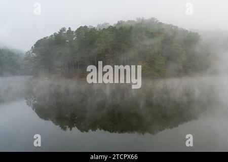 Lake Vesuvius Recreation Area at Wayne National Forest in Ohio Stock Photo