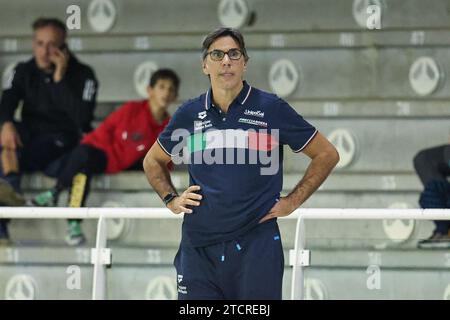Rome, Italy. 13th Dec, 2023. head coach Carlo Silipo (Italy) during Women's Test Match - Italy vs USA, International waterpolo match in Rome, Italy, December 13 2023 Credit: Independent Photo Agency/Alamy Live News Stock Photo