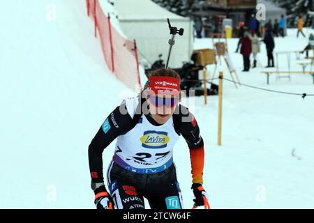 Janina Hettich (SC Schönwald) beim IBU Biathlon Weltcup Sprint Frauen Lenzerheide 2023 Credit: dpa picture alliance/Alamy Live News Stock Photo