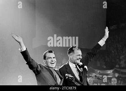 U.S. Vice President Richard M. Nixon, presidential nominee with Ambassador Henry Cabot Lodge,  Jr., Vice Presidential nominee, at rostrum during Republican National Convention, Chicago, Illinois, USA, Warren K. Leffler, U.S. News & World Report Magazine Photograph Collection, July 28, 1960 Stock Photo