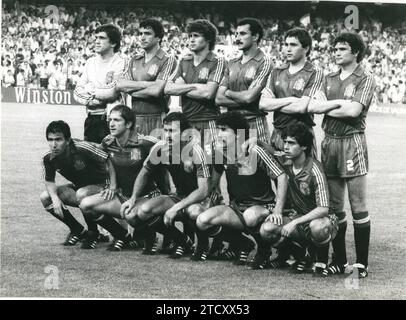 Valencia, 06/16/1982. 1982 World Cup Soccer. First phase match played at the Luis Casanova stadium between the teams of Spain and Honduras, which ended in a 1-1 draw. In the image, the Spanish lineup, standing: Arconada, Alexanco, Tendillo, Joaquín Alonso , Gordillo, Camaño; crouching: Juanito, Perico Alonso, Satustregui, Zamora and López Ufarte. Credit: Album / Archivo ABC Stock Photo