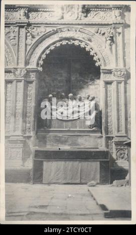 12/31/1928. Burial of an uncle of Fray Luis de León in the collegiate church of Belmonte (Cuenca). Credit: Album / Archivo ABC Stock Photo