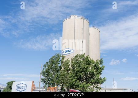 The silos at Ash Grove Cement Company UT Terminal in Murray, UT, USA Stock Photo