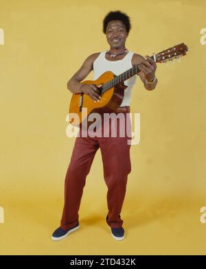 South African Musician Jospeh Mathonsi, 1985, Yeoville, Johannesburg Gauteng, South Africa. From the collection - South African Musicians 1980s - Don Minnaar photographic archive Stock Photo