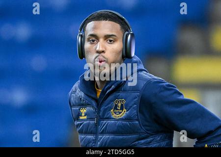 Burnley, Lancashire, UK. 16th Dec 2023. 16th December 2023; Turf Moor ...