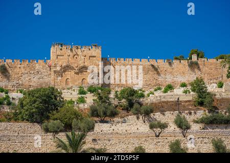 View of the Golden Gate or Gate of Mercy, a historical landmark, on the East side of the walls of the Temple Mount, Old City of Jerusalem Stock Photo