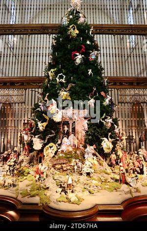 Christmas Tree and Neapolitan Baroque Crèche at Medieval Sculpture Hall at The Met Fifth Avenue in Manhattan, New York, USA Stock Photo