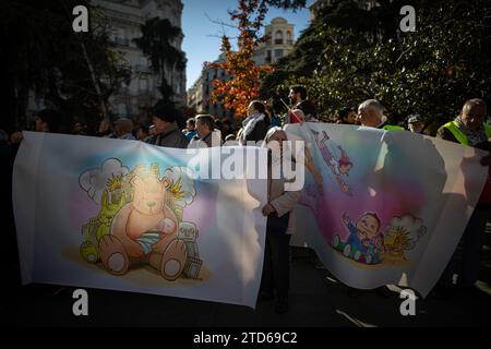 A group of protesters hold banners during the pro-Palestinian rally in front of the congress Palace. Dozens of children accompanied by their parents gathered in front of the Congress Palace of Deputies dressed in stuffed animals and toys as a symbol of the thousands of Palestinian children killed during the Israel - Palestine war. (Photo by David Canales / SOPA Images/Sipa USA) Stock Photo