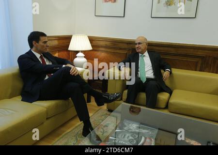 Madrid 09-24-2014/// full control session of the government in the congress of deputies PHOTO..JAIME GARCIA....ARCHDC....in the image pedro sanchez with duran lleida. Credit: Album / Archivo ABC / Jaime García Stock Photo