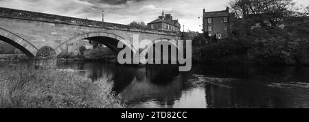 The river Annan, road bridge and town hall, Annan town, Dumfries and Galloway, Scotland, UK Stock Photo