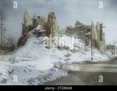 Lassigny, France, First World War, Art, Habitat, Architecture, Church, Rear Front, Snow, Ruins, Bombing, Middle Ages, Religious Architecture, France, Lassigny, Church, Lassigny, 01/10/1917 - 31/10/1917, Cuville, Fernand, 1917 - devastated regions, Somme, Oise, Aisne - Fernand Cuville (Photographic section of the army) - (September-October), Autochrome, photo, Glass, Autochrome, photo, Positive Stock Photo