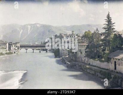 Bassano del Grappa, Italy Brenta valley and river, Nature, Environment, Habitat, Architecture, Landscape, Mount, mountain, River, Civil engineering, Housing, Urban panorama, Bridge, Italy, Bassano, Brenta valley, Panorama s, the Brenta, Bassano del Grappa, 31/05/1918 - 31/05/1918, Cuville, Fernand, 1918 - Italy - Fernand Cuville - (March-August), Autochrome, photo, Glass, Autochrome, photo, Positive, Horizontal, Size 9 x 12 cm Stock Photo