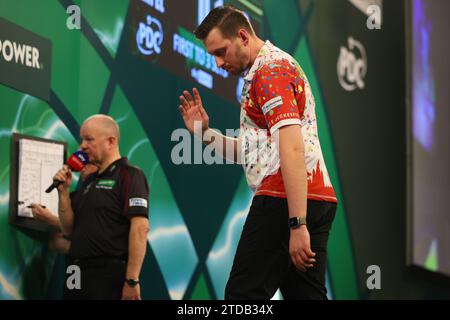 Alexandra Palace, London, UK. 17th Dec, 2023. 2023/24 PDC Paddy Power World Darts Championships Day 3 Evening Session; Florian Hempel reacts as he misses a double during his match with Dylan Slevin Credit: Action Plus Sports/Alamy Live News Stock Photo