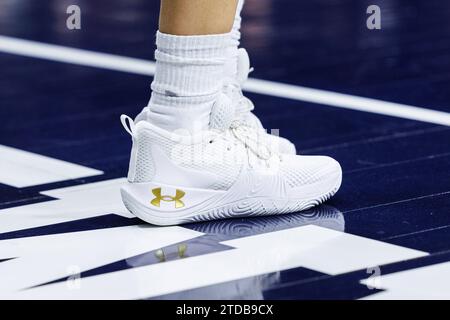 Under armor shoes hi res stock photography and images Alamy