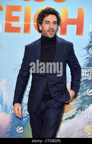 Elyas M Barek bei der Deutschlandpremiere von RAUS AUS DEM TEICH im Zoo
