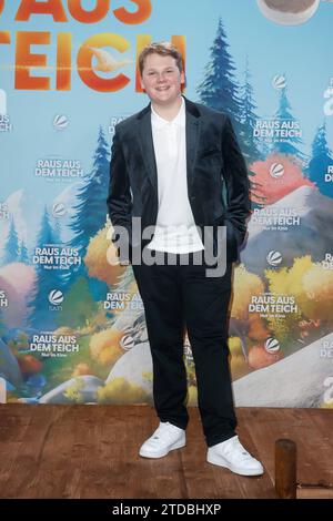 Film Premiere Raus aus dem Teich Julius Weckauf bei der Filmpremiere
