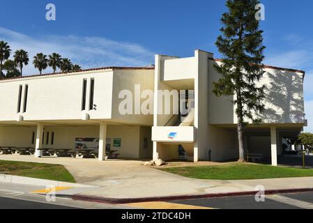 NEWPORT BEACH, CALIFORNIA - 17 DEC 2023: Dodge Hall On The Campus Of ...