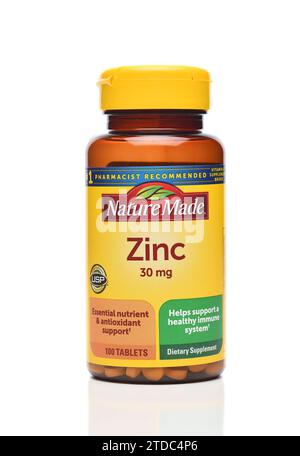 IRVINE, CALIFORNIA - 13 DEC 2023: A bottle of Nature Made Zinc tablets, 30mg Dietary Supplement. Stock Photo