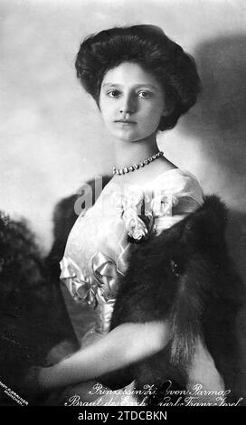 06/30/1911. Princess Zita of Parma, who has been betrothed to Archduke Carl Franz-Joref, heir presumptive to the Crown of Austria-Hungary. Photo Grainer -Approximate date. Credit: Album / Archivo ABC Stock Photo